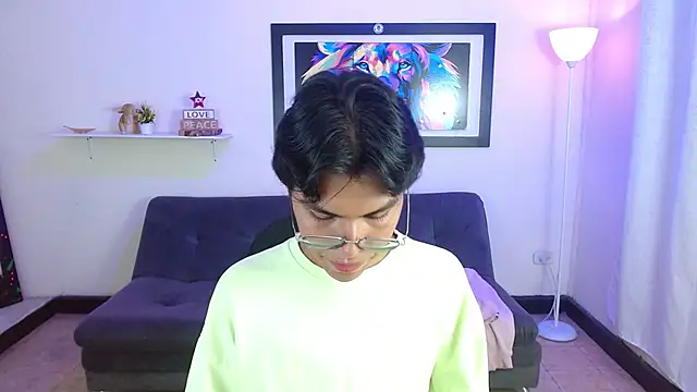 Snapshot of Maecum18 chatting on 02-25-26, 08:52 Maecum18 online show from 02-25-26, 08:52