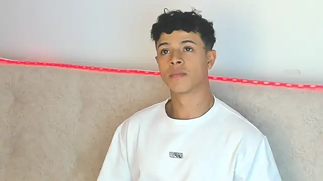 Snapshot of _Alex_Colton chatting on 02-26-26, 10:10 Alex Colton online show from 02-26-26, 10:10