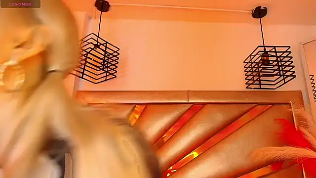 Mariluu  online show from 03-06-26, 02:01