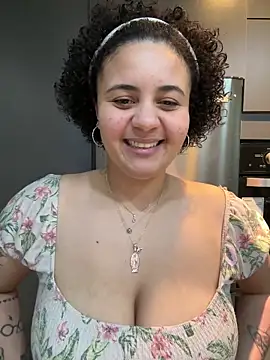 Snapshot of BabyChanntal chatting on 05-27-26, 07:10 BabyChanntal online show from 05-27-26, 07:10