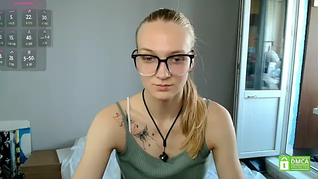 Snapshot of Alex-wer chatting on 07-03-26, 08:43 Alex-wer online show from 07-03-26, 08:43