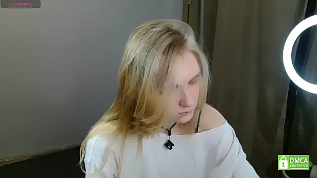 Snapshot of Alex-wer chatting on 04-21-26, 09:16 Alex-wer online show from 04-21-26, 09:16