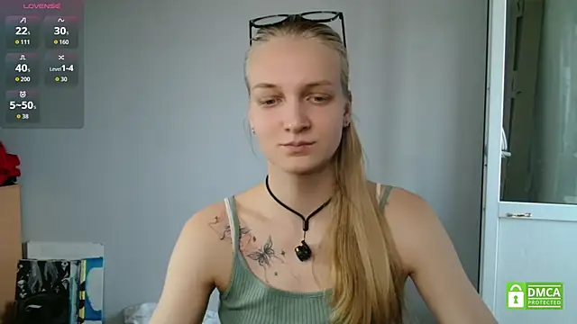 Snapshot of Alex-wer chatting on 06-12-26, 08:12 Alex-wer online show from 06-12-26, 08:12