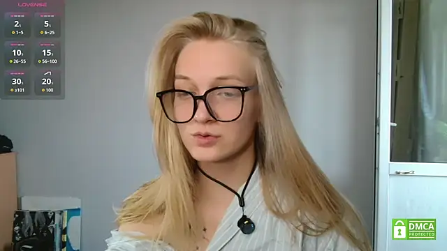 Snapshot of Alex-wer chatting on 06-11-26, 06:54 Alex-wer online show from 06-11-26, 06:54