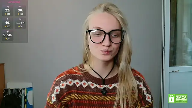 Snapshot of Alex-wer chatting on 05-28-26, 03:29 Alex-wer online show from 05-28-26, 03:29