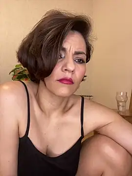 Snapshot of eva_luz chatting on 02-17-26, 11:35 eva luz online show from 02-17-26, 11:35