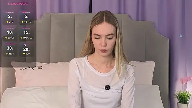 NikkiRyx online show from 03-04-26, 03:20