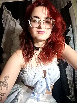 Snapshot of Persefoha chatting on 04-28-26, 11:53 Persefoha online show from 04-28-26, 11:53