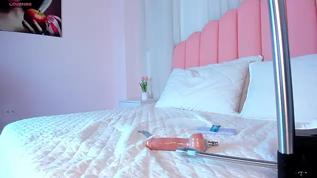 Snapshot of Naty_Rose23 chatting on 02-25-26, 07:08 Naty Rose23 online show from 02-25-26, 07:08