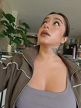foxxy lover online show from 06-25-26, 04:01