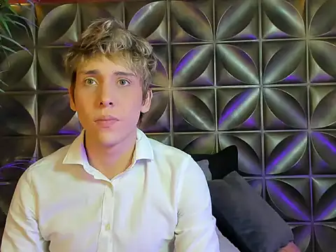 DannyParker  online show from 02-25-26, 05:07