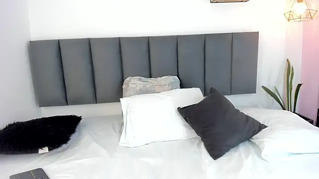 sam doll  online show from 05-12-26, 07:09