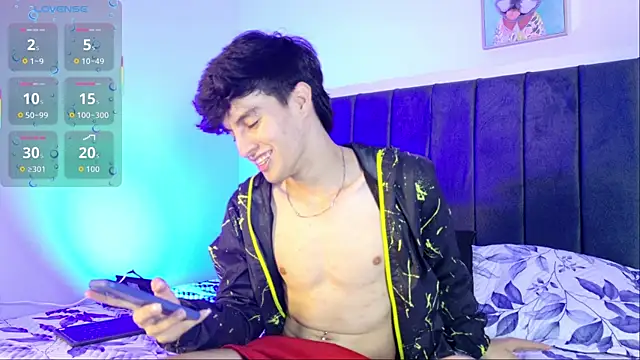 Snapshot of axxxel_twink chatting on 06-05-26, 06:52 axxxel twink online show from 06-05-26, 06:52