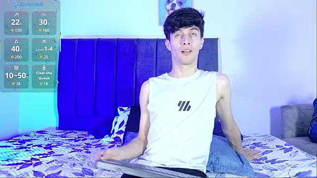 Snapshot of axxxel_twink chatting on 06-05-26, 02:49 axxxel twink online show from 06-05-26, 02:49