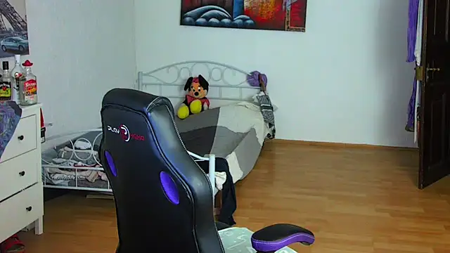 Sylly online show from 12-14-25, 08:53