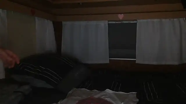 Sylly online show from 10-23-25, 05:28