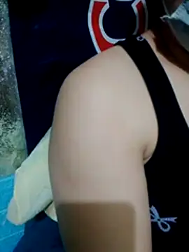 Snapshot of YIYI-502 chatting on 02-25-26, 02:50 YIYI-502 online show from 02-25-26, 02:50