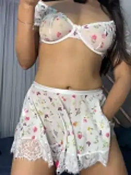 Snapshot of EvaMiranda chatting on 04-29-26, 04:27 EvaMiranda online show from 04-29-26, 04:27