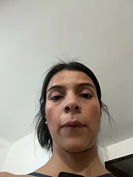Snapshot of EvaMiranda chatting on 05-11-26, 11:24 EvaMiranda online show from 05-11-26, 11:24
