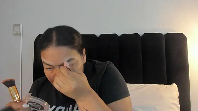 Snapshot of Amaranoir- chatting on 02-28-26, 08:08 Amaranoir- online show from 02-28-26, 08:08