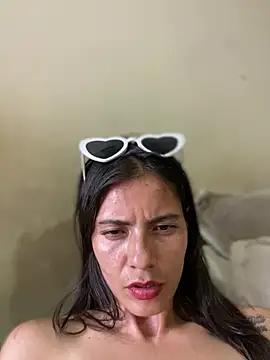 Snapshot of Esperanza_GS chatting on 07-16-26, 10:18 Esperanza GS online show from 07-16-26, 10:18