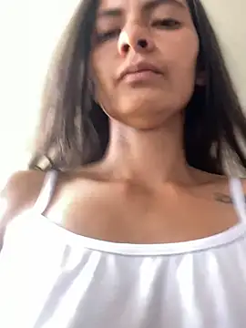 Snapshot of Esperanza_GS chatting on 04-24-26, 01:35 Esperanza GS online show from 04-24-26, 01:35