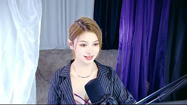 Yunny-888 online show from 02-09-26, 09:51