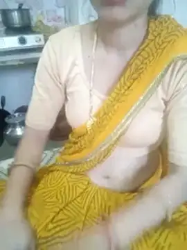 Snapshot of khushi_rawat chatting on 02-11-26, 11:10 khushi rawat online show from 02-11-26, 11:10