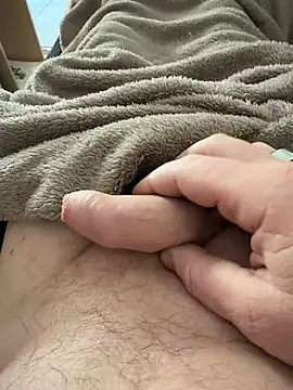 Snapshot of petitsexe52 chatting on 02-24-26, 03:02 petitsexe52 online show from 02-24-26, 03:02