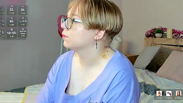 Lauraaa Smith online show from 02-18-26, 12:41