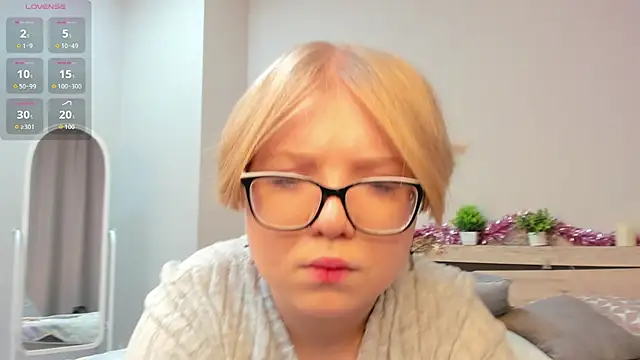 Lauraaa Smith online show from 02-24-26, 07:31