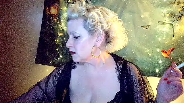 Blondie the librarian online show from 03-04-26, 04:20