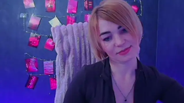 CuttieEmma online show from 04-10-26, 06:15