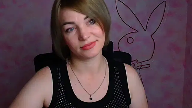 Snapshot of CuttieEmma chatting on 06-25-26, 06:07 CuttieEmma online show from 06-25-26, 06:07