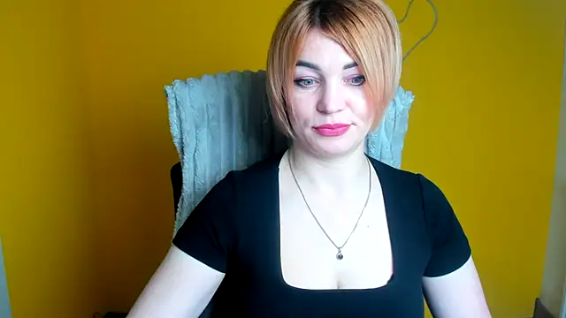 CuttieEmma online show from 04-23-26, 05:58