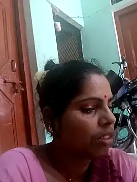 Snapshot of Priyakoli4568 chatting on 02-23-26, 04:47 Priyakoli4568 online show from 02-23-26, 04:47