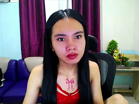 Snapshot of devine_goddess chatting on 04-27-26, 11:08 devine goddess online show from 04-27-26, 11:08