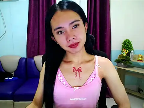 Snapshot of devine_goddess chatting on 05-22-26, 12:30 devine goddess online show from 05-22-26, 12:30