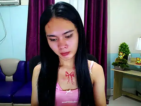 Snapshot of devine_goddess chatting on 05-18-26, 04:34 devine goddess online show from 05-18-26, 04:34