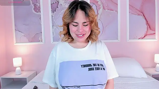 Kennya Rodriguez online show from 10-18-25, 04:36