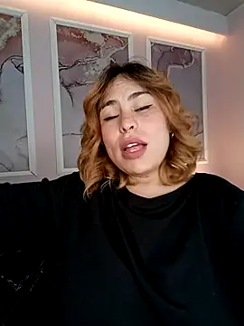 Kennya Rodriguez online show from 09-19-25, 05:11