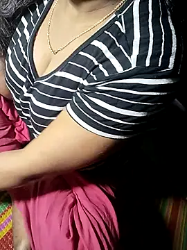 Romantic-Couple999 online show from 03-04-26, 05:21