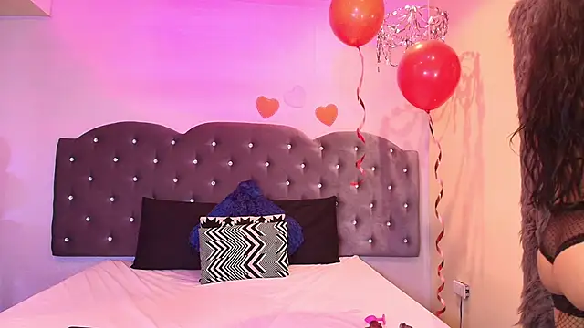 Lara pons online show from 02-19-26, 02:03