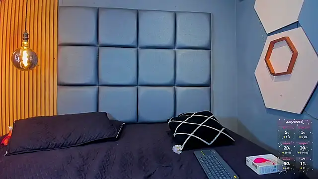 CORAL FOX online show from 03-24-26, 05:40