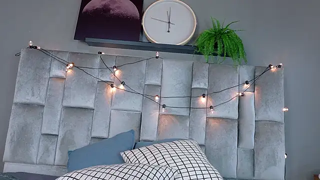 EmmaLou   online show from 02-04-26, 04:07