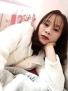 Snapshot of -Bami- chatting on 02-08-26, 12:47 -Bami- online show from 02-08-26, 12:47