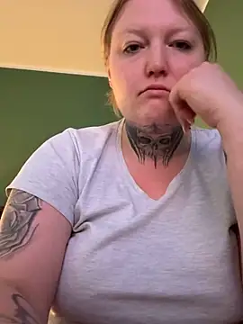Lolaaxxx13 online show from 06-01-26, 07:02