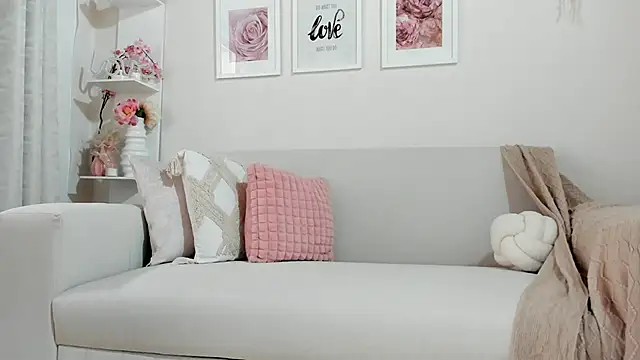 Mia Rosee1 online show from 04-04-26, 04:24