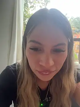 Snapshot of Mia_Rosee1 chatting on 05-30-26, 10:48 Mia Rosee1 online show from 05-30-26, 10:48