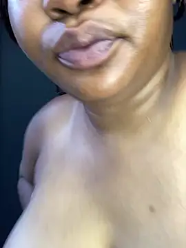 MeekyCurvyAss online show from 02-01-26, 11:30